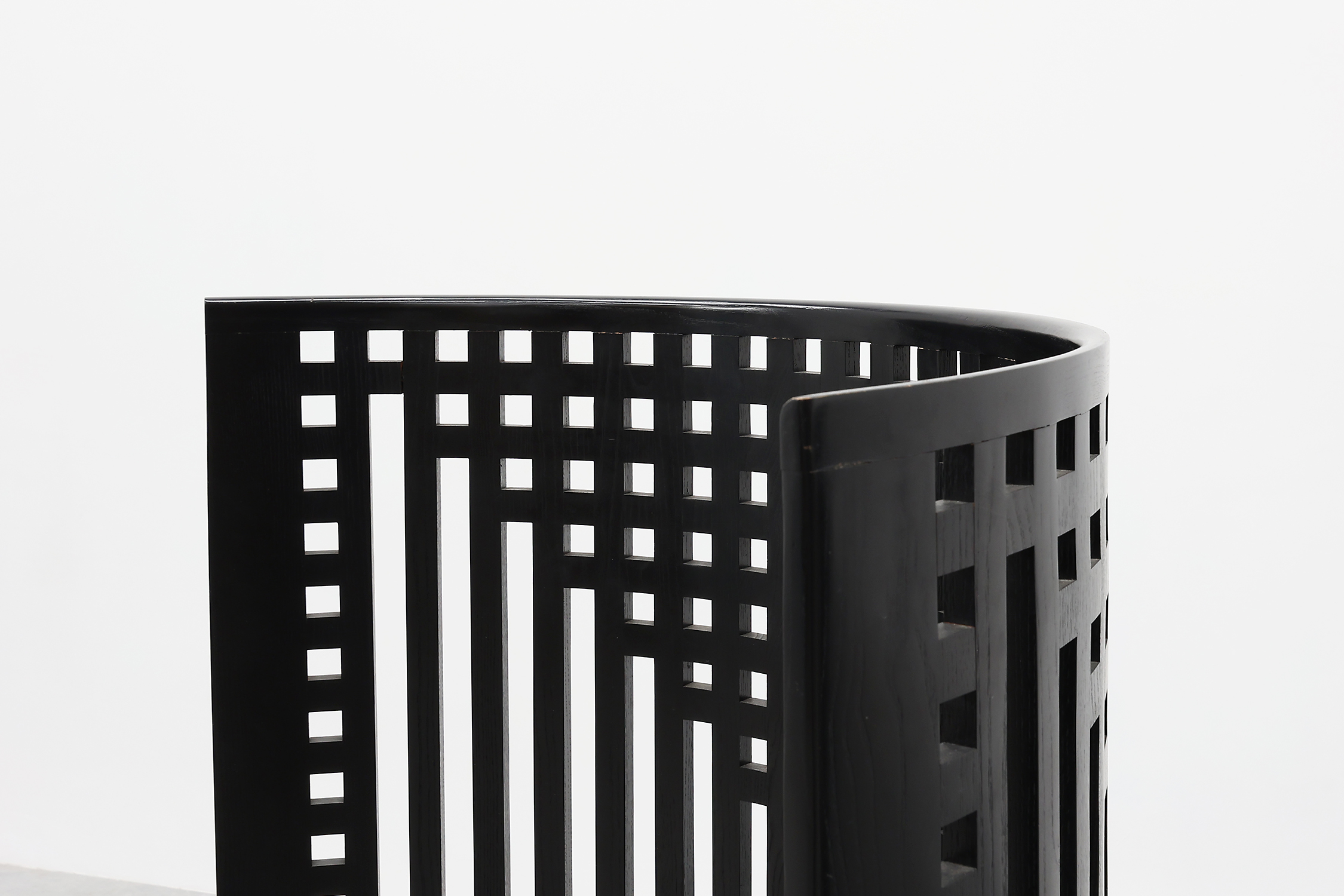Pair of black Mackintosh Willow chairs by Atelier International, Italy 1980sthumbnail